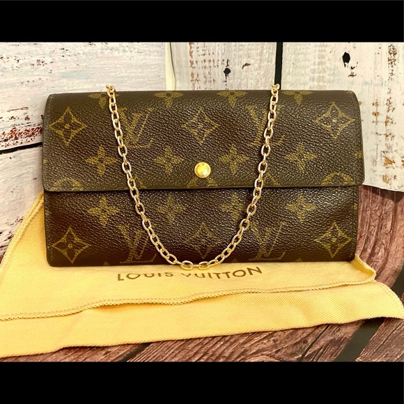 Louis Vuitton Sarah Wallet Crossbody